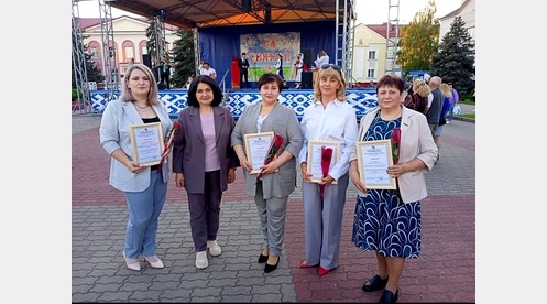 1 мая на площади в Лунинце состоялось торжественное мероприятие, посвящённое Дню труда и 120-летию профсоюзного движения Беларуси