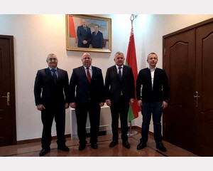 В Посольстве в Узбекистане общее фото
